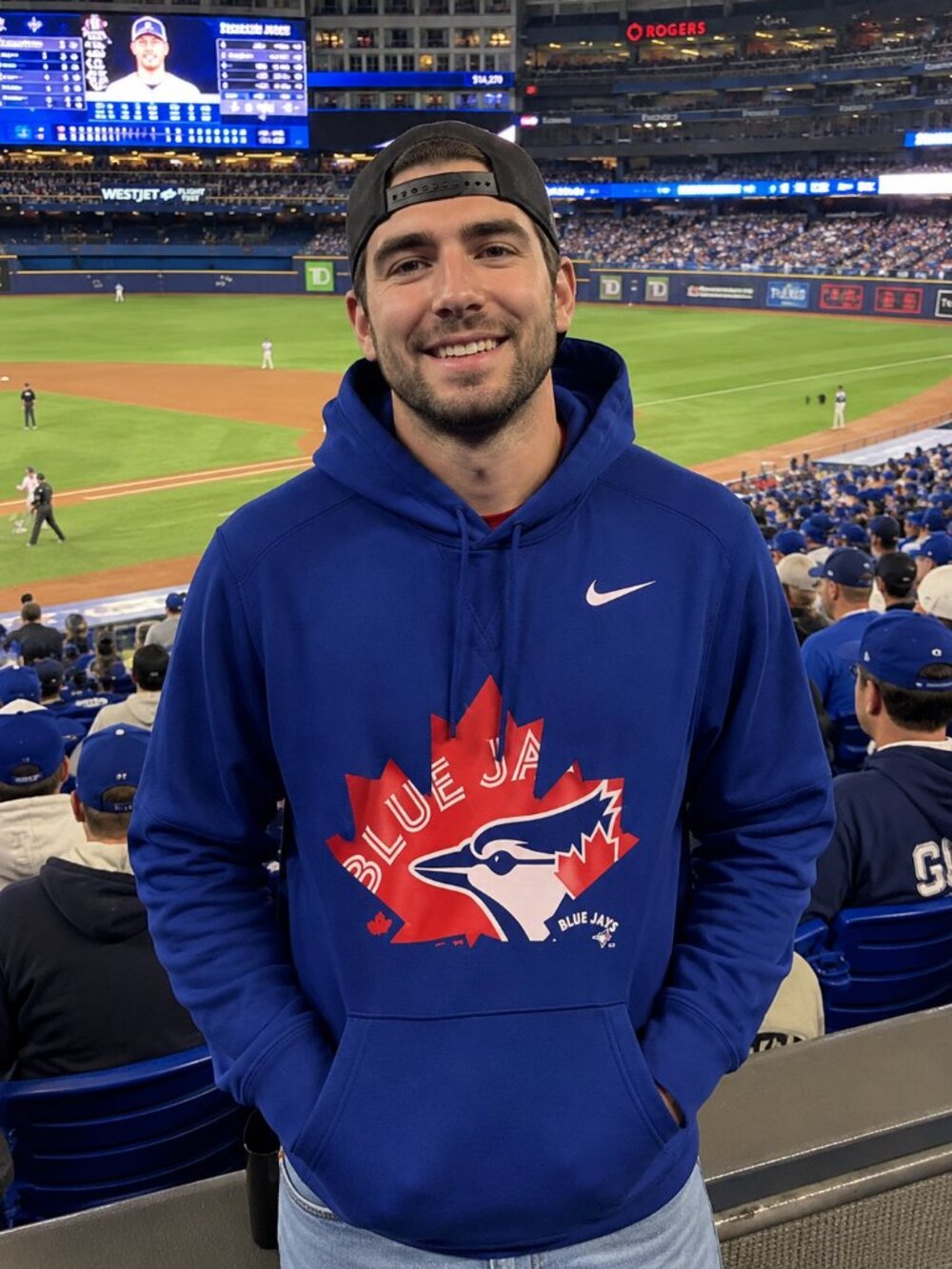 BLUE JAYS BASEBALL HOODIE -MEDIUM
